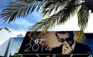 L'affiche officielle du 67e festival de Cannes, sous une palme de la croisette, le 12 mai 2014