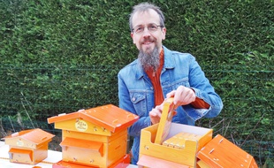 Frédéric Verheu, concepteur d'un jeu éducatif sur le monde des abeilles.
