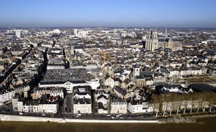 Orléans et sa cathédrale en décembre 2009.