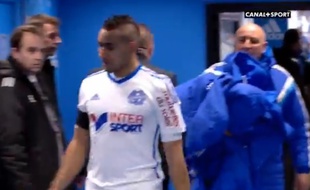 Dimitri Payet crie des insultes sur le chemin des vestiaires, le 15 mars 2015.
