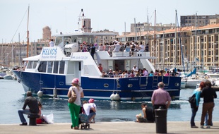 Marseille le 18 mai 2014 - Illustration sur le tourisme sur le vieux port