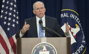 Le directeur de la CIA John Brennan en conférence de presse au QG de l'organisation à Langley, en Virginie, le 11 décembre 2014