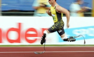 Le Tribunal arbitral du sport (TAS), saisi en appel, a infirmé une décision de la Fédération internationale d'athlétisme (IAAF) et donné raison au double amputé sud-africain Oscar Pistorius, qui sera en mesure de participer aux jeux Olympiques avec les valides, s'il réussit les minima.