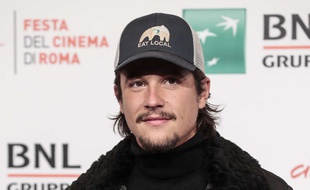 Nekfeu lors du photocall du film «Tout Nous Separe» à Rome