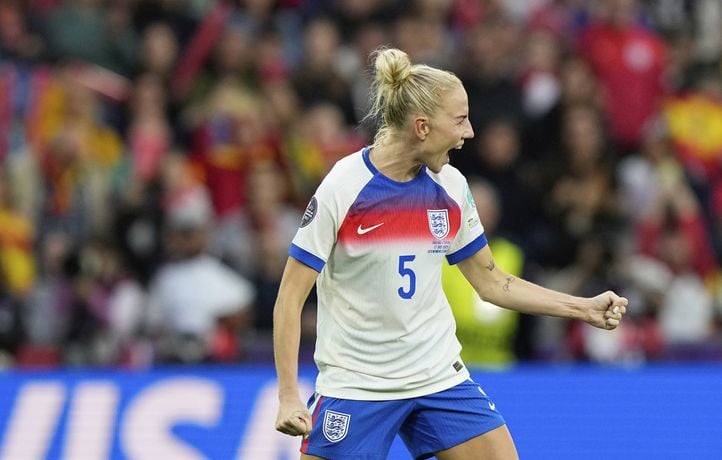L’Angleterre bat l’Espagne aux tirs au but et remporte l’Euro féminin 2025