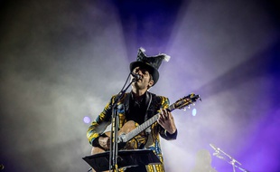 Matthieu Chedid alias M sera à l'affiche des prochaines nuits de Fourvière de Lyon du 20 au 22 juin 2022.