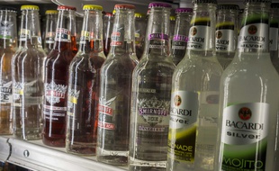 Illustration de bouteilles d'alcool