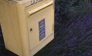 Une boîte-aux-lettres (illustration).