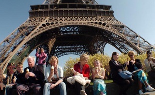 La canicule que connaît la France depuis vendredi a dopé les ventes de glace, qui retrouvent des couleurs après la météo morose du début d'été, mais a surtout fait exploser la demande de crème solaire et d'insecticides, révèlent lundi les sociétés Metnext et Climpact.