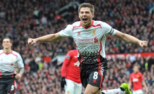 Steven Gerrard, le capitaine de Liverpool, le 16 mars 2014, à Manchester United.