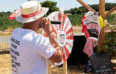 Intermarché célèbre le Tour de France 2025 en guinguettes