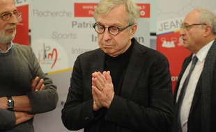 Maizières-lès-Metz, QG du PS de Moselle, le 7 décembre 2015. - Jean-Pierre Masseret, tête de liste socialiste pour les élections régionales en Alsace-Champagne-Ardenne-Lorraine, lors de l'annonce de son maintien de sa liste pour le second tour.