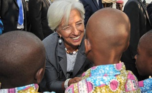 La directrice du Fonds monétaire international (FMI), Christine Lagarde, a estimé mardi à Abidjan que la réconciliation en Côte d'Ivoire, après une longue décennie de crise politique, était un "préalable" à la relance de la première puissance économique d'Afrique de l'Ouest francophone.