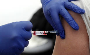Une personne se fait vacciner (illustration)