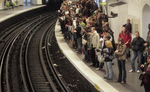 Le Stif va lancé une étude sur la faisabilité et la rentabilité d'étendre les horaires des métros et de RER le week-end.