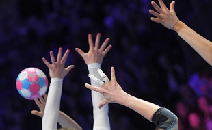 Un club de hand féminin aurait fait analyser le taux d'hormone de grossesse de ses joueuses sans leur consentement.
