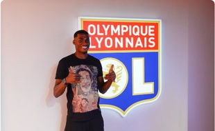 Jean Lucas signe à l'OL.