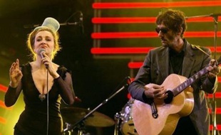 Les Rita Mitsouko ont annulé leur concert prévu samedi à Lille, en raison de problèmes de santé du guitariste Fred Chichin, a annoncé vendredi l'organisateur nordiste France Leduc Productions.