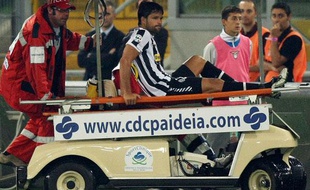 Arrêt au stand pour un brésilien en Italie. Mais pas à Monza. Diego, touché à la cuisse droite contre la Lazio pourrait manquer le match de Bordeaux, mardi soir en Ligue des Champions.
