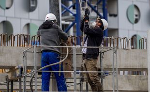 Sur un chantier de construction à Toulouse, en période de Covid-19 (illustration).