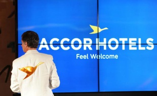 Sébastien Bazin, patron du groupe français d'hotellerie Accord Hotels durant une conférence de presse, le 3 juin 2015 à Paris