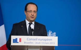 La France et la Grande-Bretagne ont prôné jeudi une levée rapide de l'embargo européen pour pouvoir livrer des armes aux rebelles en guerre contre le régime en Syrie, à la veille du 2e anniversaire du début d'un conflit dévastateur qui ne connaît aucun répit.