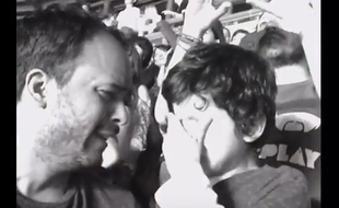 Un petit garçon autiste ému aux larmes lors d'un concert de Coldplay, le 16 avril 2016 au Mexique.