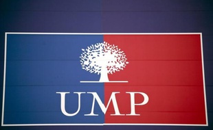L'UMP a diffusé lundi un tract, tiré à trois millions d'exemplaires, dans lequel le parti majoritaire sonne la mobilisation derrière Nicolas Sarkozy et tire à boulets rouges contre un PS au "laxisme sidérant" et préférant "l'assistanat" au travail.