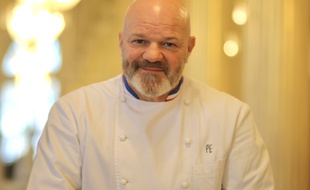 Le 6 décembre 2019, le chef Philippe Etchebest dans son restaurant bordelais Le Quatrième Mur