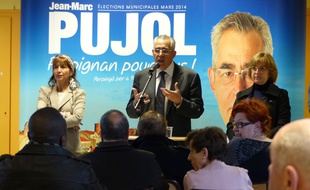 Jean-Marc Pujol, maire UMP de Perpignan, en campagne pour les municipales, le 3 mars 2014 dans le quartier Saint-Gaudérique de Perpignan.