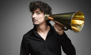 Arnaud Tsamère sera au Radiant-Bellevue de Caluire le 28 mars.