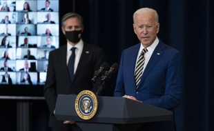Le président américain Joe Biden avec le secrétaire d'Etat Antony Blinken le 4 février 2021.