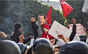Un diplomate voyait plutôt la révolution tunisienne « dans dix ans ».