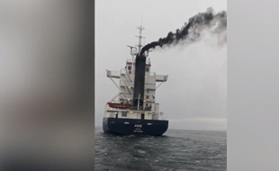 Capture d'écran d'une vidéo réalisée par un conducteur de jet-ski au large de Brest et diffusée par Le Télégramme.