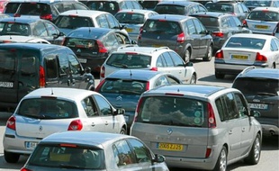 La pollution, liée notamment à la circulation, préoccupe 31,5% des sondés.