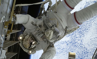 Plus les missions spatiales sont longues, plus les risques de réactivation du virus de l'herpès chez les astronautes sont importants.