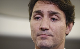 En pleine campagne électorale, le Premier ministre canadien, Justin Trudeau, voit ressurgir de vieilles photos de lui grimé en noir, une pratique raciste qui vient saper l’image inclusive qu’il s'est construite.
