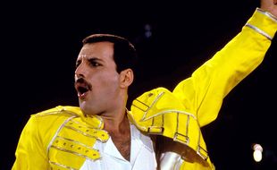 Le chanteur Freddie Mercury lors du concert au stade de Wembley en 1986
