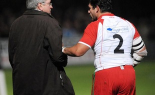 Le derby basque Biarritz-Bayonne du 29 novembre, marqué par l'intrusion sur la pelouse du père d'Imanol Harinordoquy, a connu jeudi son probable épilogue avec la suspension par la Ligue du stade Aguilera pour un match et l'interdiction de stade à Lucien Harinordoquy par le club.
