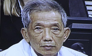 Kaing Gek Eav, alias «Douch», l'ex-chef de la prison de Phnom Penh (Cambodge) sous le régime des Khmers rouges (1975-79), le 3 février 2012.