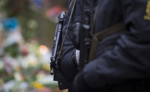 La police a arrêté six personnes