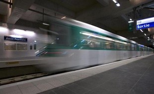 La RATP interrompra tout son trafic durant une minute à 12H00 "pour rendre hommage aux victimes" de l'attentat contre Charlie Hebdo