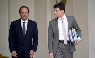 Francois Hollande et Manuel Valls à à l'issue du Conseil des ministres le 3 juin 2014 à l'Elysée à Paris