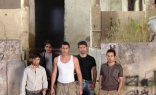 Les membres du boys band irakien, UTN1, lors du tournage de leur clip à Beyrouth, au Liban, en juin 2006.