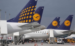 Illustration d'avions de la compagnie Lufthansa.