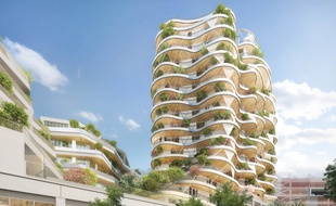 La tour mesure environ 50 mètres de haut.