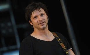 Bertrand Cantat en concert aux Eurockéennes de Belfort, en juillet 2012.