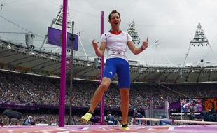 Le perchiste français Renaud Lavillenie lors des qualifications de la perche, le 8 août 2012, à Londres.