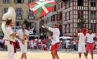 Les Fêtes de Bayonne aimantent près d'un million de personnes depuis mercredi...