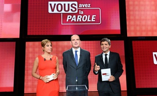 Léa Salamé, Jean Castex et Thomas Sotto lors de l'émission « Vous avez la parole », jeudi 24 septembre 2020.